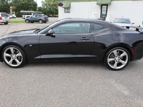 Used 2017 Chevrolet Camaro SS RWD image 3