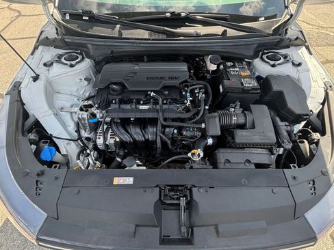 Used 2025 Kia K4 LXS image 32