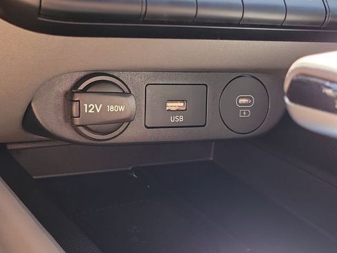 Certified 2025 Hyundai Elantra SEL FWD image 11