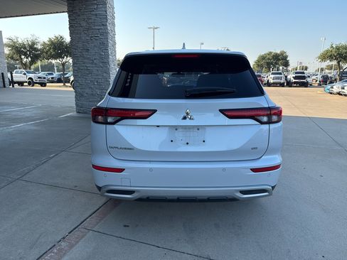 Used 2024 Mitsubishi Outlander SE Black Edition image 4