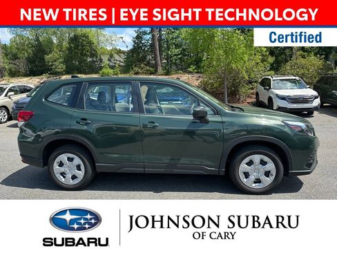 Used 2024 Subaru Forester AWD/4WD image 3