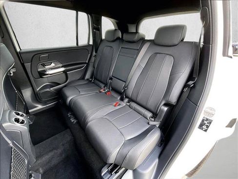 Used 2026 Mercedes-Benz GLB 250 image 12