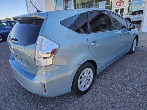 Used 2014 Toyota Prius V Three image 5