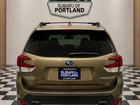 Certified 2023 Subaru Forester Limited AWD/4WD image 6