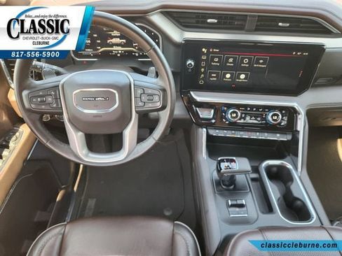 Used 2023 GMC Sierra 1500 Denali w/ Denali Reserve Package AWD/4WD image 3