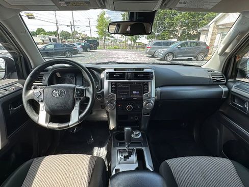 Used 2021 Toyota 4Runner SR5 AWD/4WD image 9