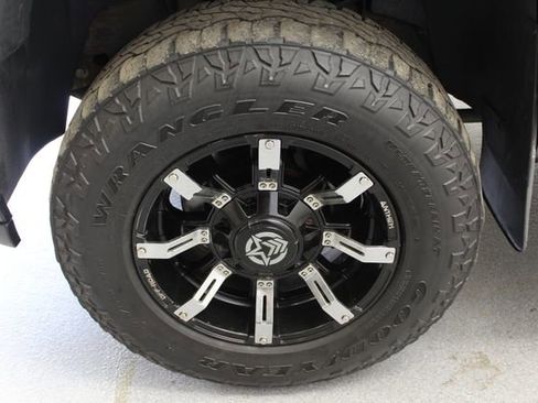 Used 2011 Chevrolet Silverado 2500 LTZ w/ LTZ Plus Package AWD/4WD image 6