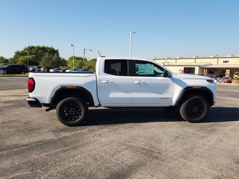 New 2026 GMC Canyon Elevation w/ Convenience Package image 7