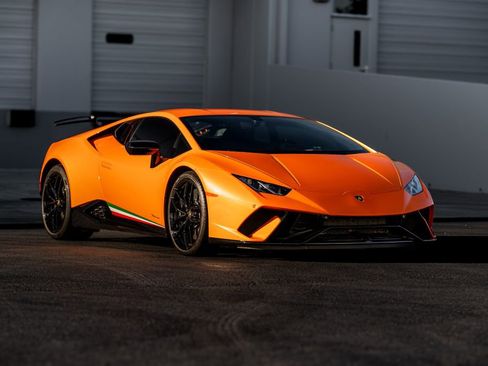 Used 2018 Lamborghini Huracan Performante image 8