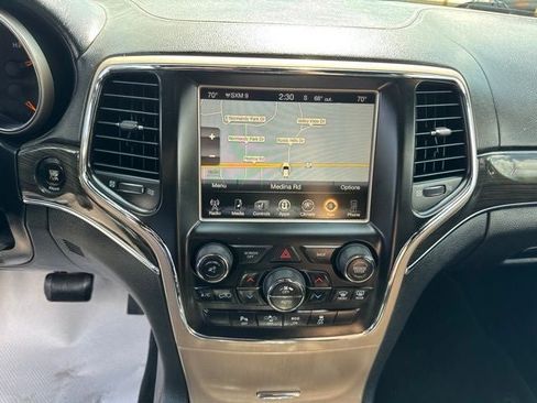 Used 2015 Jeep Grand Cherokee Overland w/ Advanced Technology Group AWD/4WD image 14