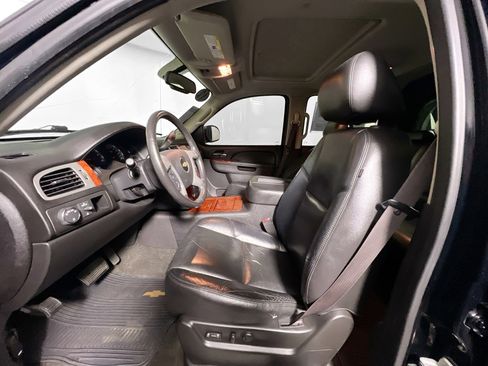 Used 2012 Chevrolet Avalanche LTZ image 13