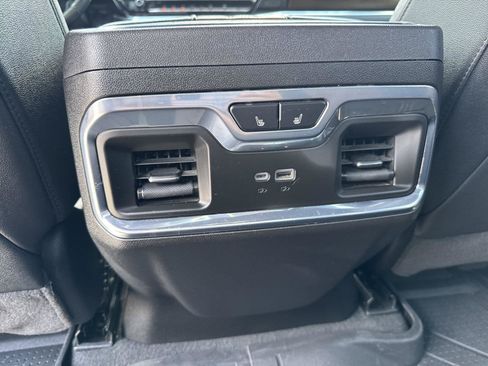 Used 2025 Chevrolet Silverado 1500 High Country AWD/4WD image 35