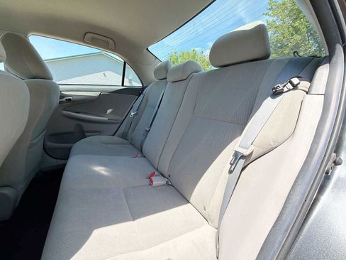 Used 2013 Toyota Corolla LE FWD image 16