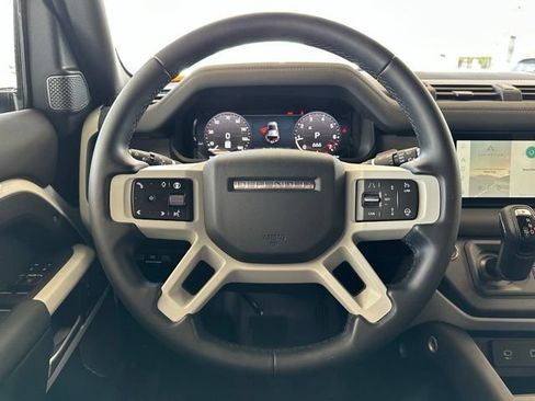 Used 2024 Land Rover Defender 110 S AWD/4WD image 9