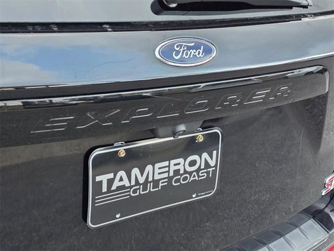 Used 2020 Ford Explorer ST w/ Premium Technology Package image 38