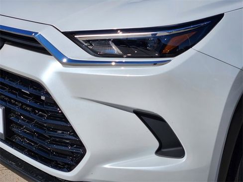 New 2026 Toyota Grand Highlander XLE image 6