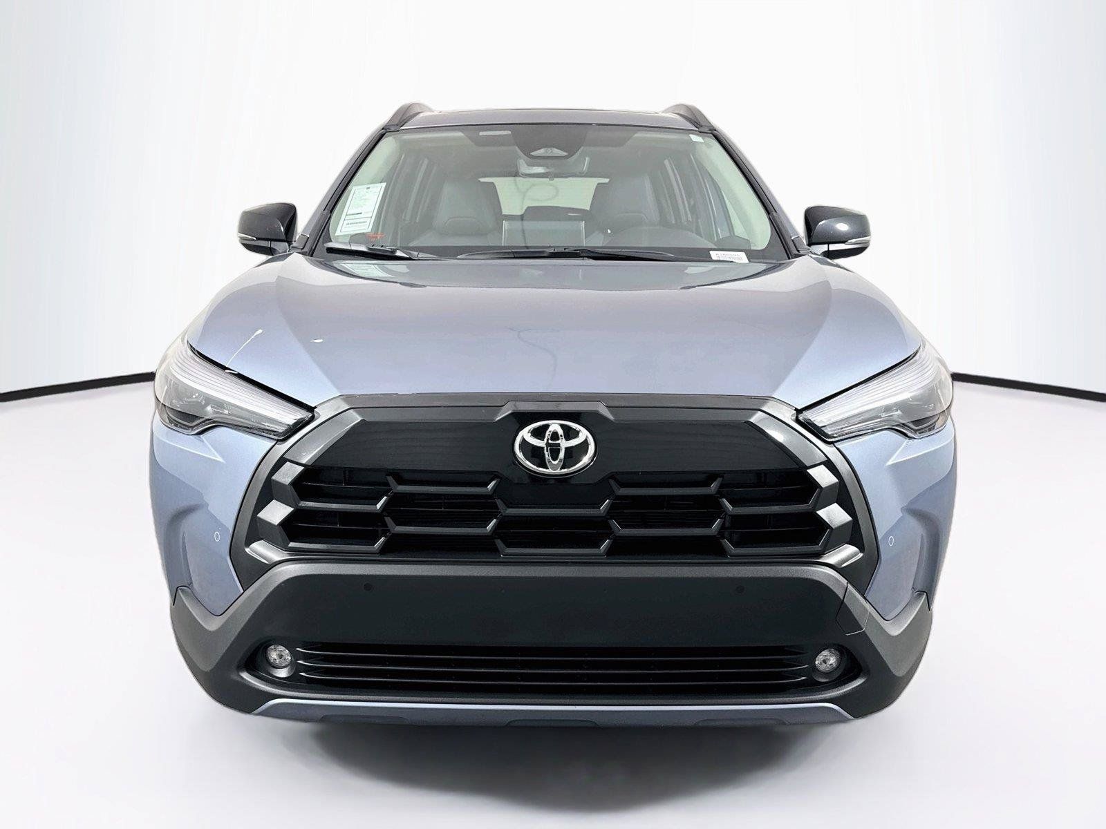 Used 2026 Toyota Corolla Cross XLE w/ Convenience Package FWD image 9