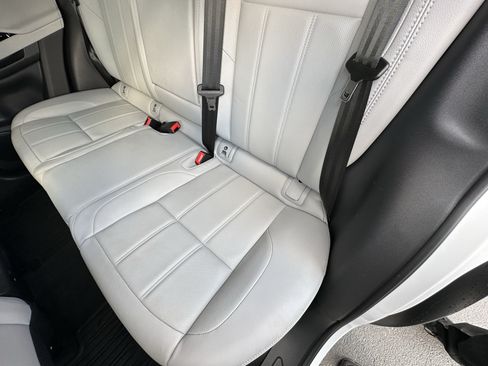 Used 2026 Land Rover Range Rover Evoque S AWD/4WD image 30