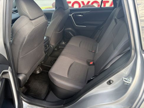 Used 2023 Toyota RAV4 SE AWD/4WD image 7