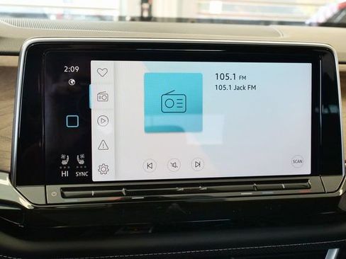 New 2026 Volkswagen Atlas SE image 22