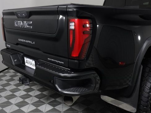 Used 2024 GMC Sierra 3500 Denali Ultimate image 55
