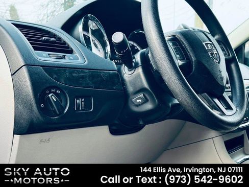 Used 2014 Dodge Grand Caravan SXT image 14