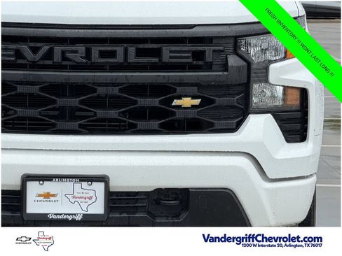 Used 2024 Chevrolet Silverado 1500 Custom RWD image 9