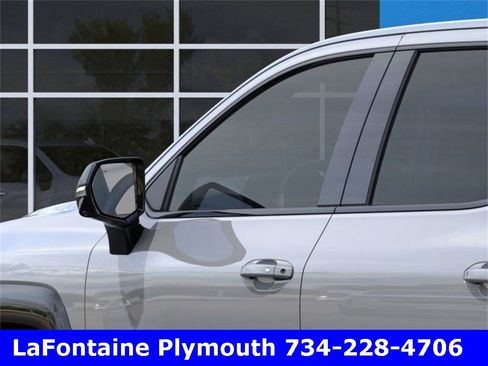 New 2025 Chevrolet Silverado EV RST image 12