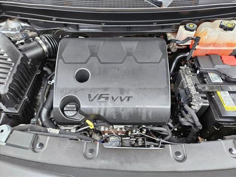 Used 2023 Chevrolet Traverse LT image 21