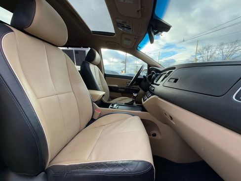 Used 2018 Kia Sedona SX Limited w/ SX Limited Prestige Package image 22