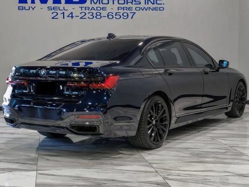 Used 2022 BMW 750i xDrive w/ Luxury Rear Seating Package AWD/4WD image 12