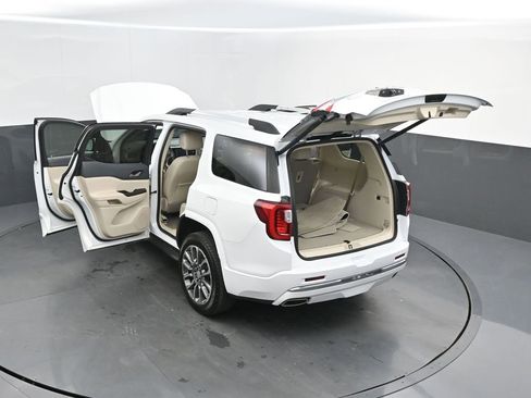 Used 2023 GMC Acadia Denali AWD/4WD image 42