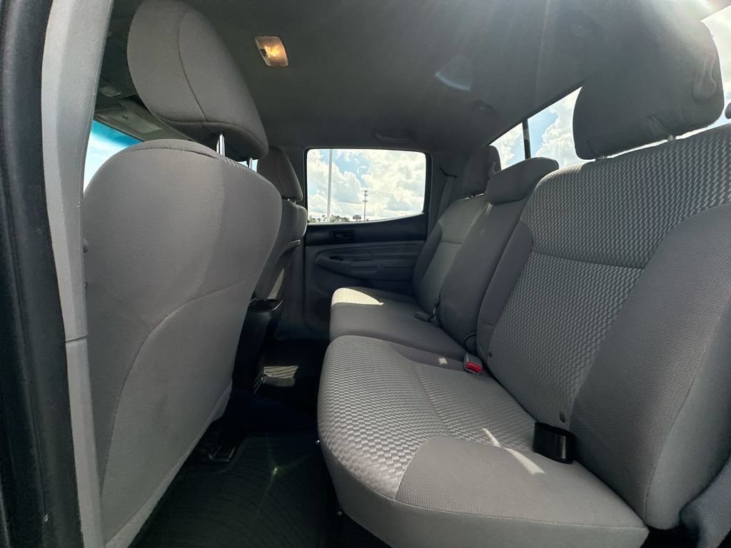 Used 2014 Toyota Tacoma 4x4 Double Cab w/ SR5 Package image 17