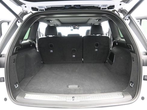 Used 2023 Jeep Grand Cherokee Overland image 9