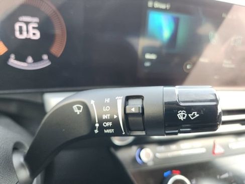 Used 2025 Hyundai Sonata SEL FWD image 33
