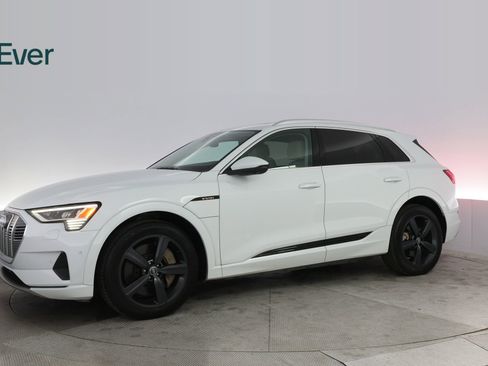 Used 2019 Audi e-tron Premium Plus AWD/4WD image 18
