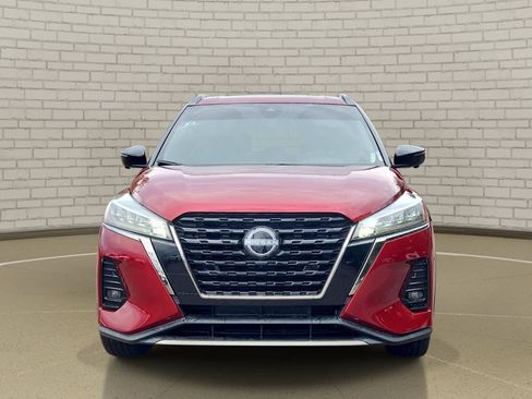 Used 2024 Nissan Kicks SR FWD image 2