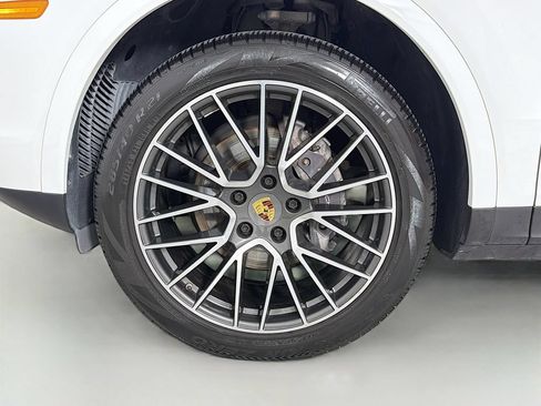 Used 2019 Porsche Cayenne AWD/4WD image 33
