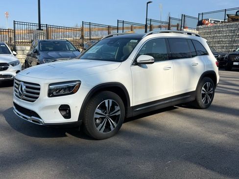 New 2026 Mercedes-Benz GLB 250 4MATIC image 3