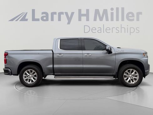 Used 2021 Chevrolet Silverado 1500 High Country w/ Technology Package AWD/4WD image 6