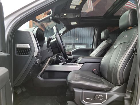 Used 2017 Ford F150 Platinum image 16