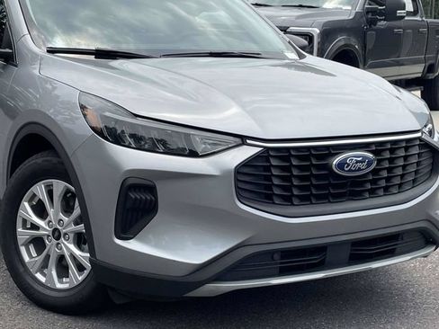 Certified 2024 Ford Escape Active FWD image 2
