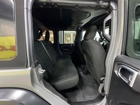Used 2019 Jeep Wrangler Unlimited Sport S AWD/4WD image 25