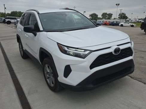 Used 2025 Toyota RAV4 LE AWD/4WD image 6