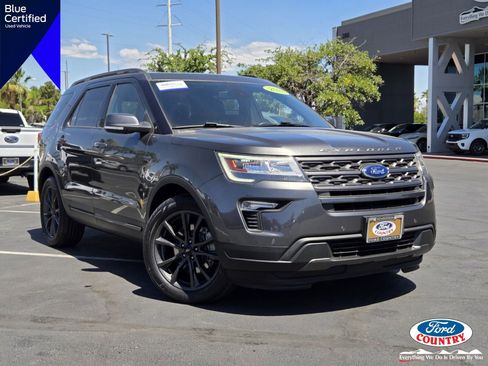 Certified 2018 Ford Explorer XLT w/ Equipment Group 202A FWD image 1