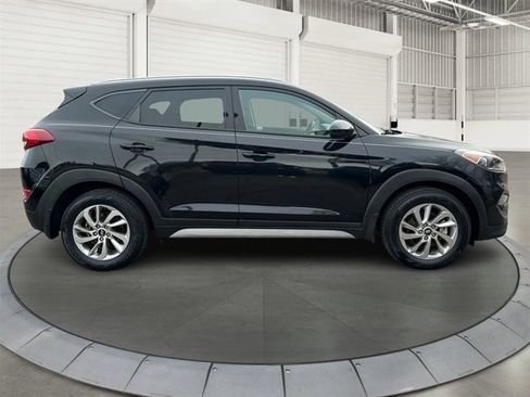 Used 2017 Hyundai Tucson SE image 6