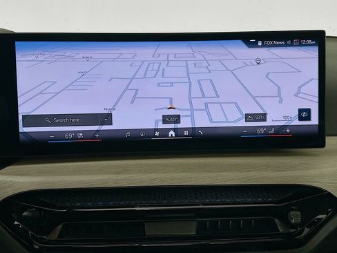 Used 2025 BMW 230i Coupe w/ M Sport Package RWD image 13