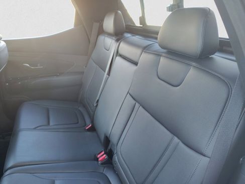 Used 2023 Hyundai Santa Cruz Limited image 19