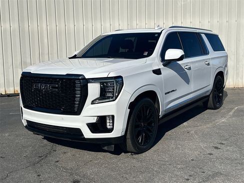 Used 2023 GMC Yukon XL Denali w/ Denali Reserve Package image 2