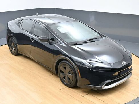 Used 2023 Toyota Prius Prime FWD image 42
